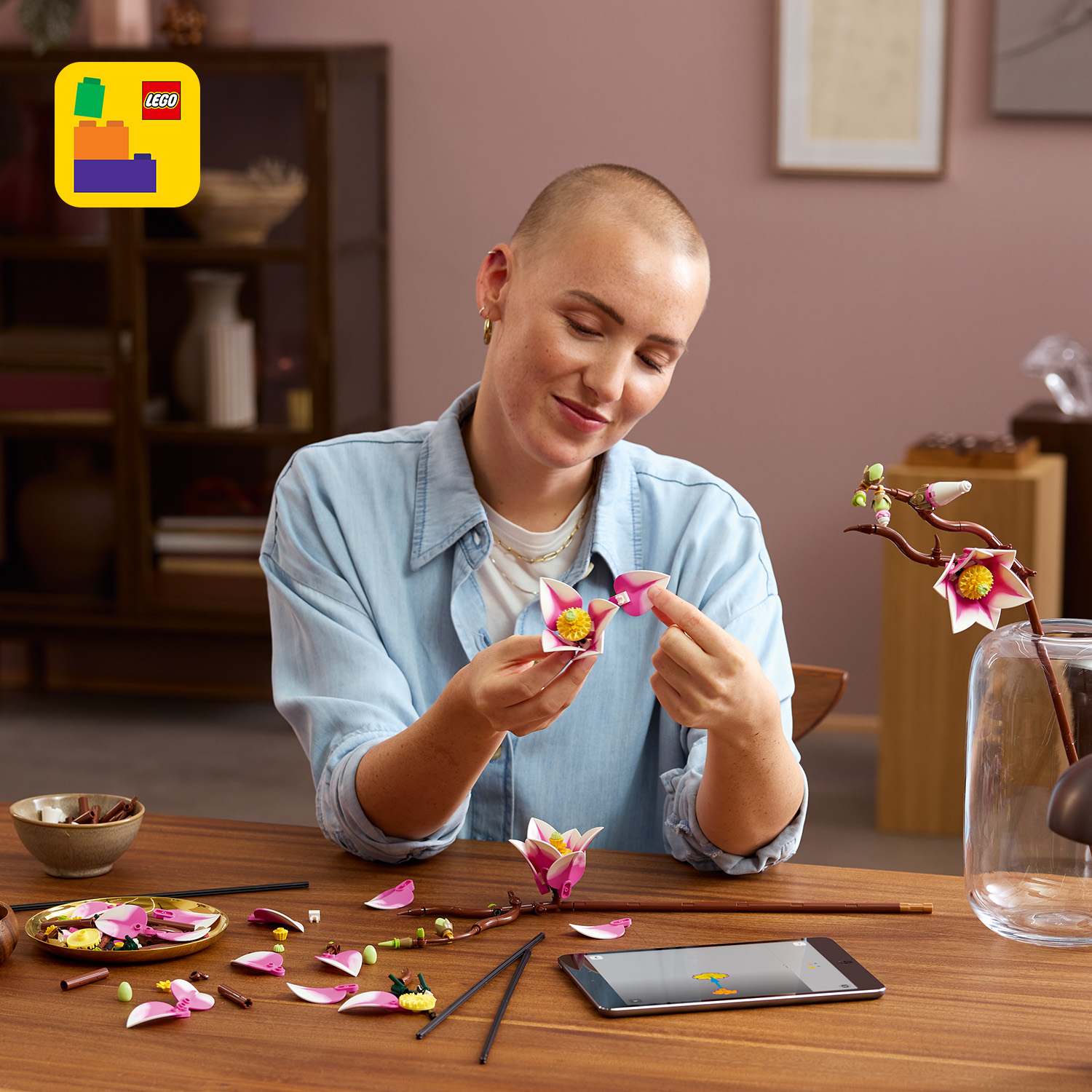 Včetně interaktivního návodu na stavění ve 3D