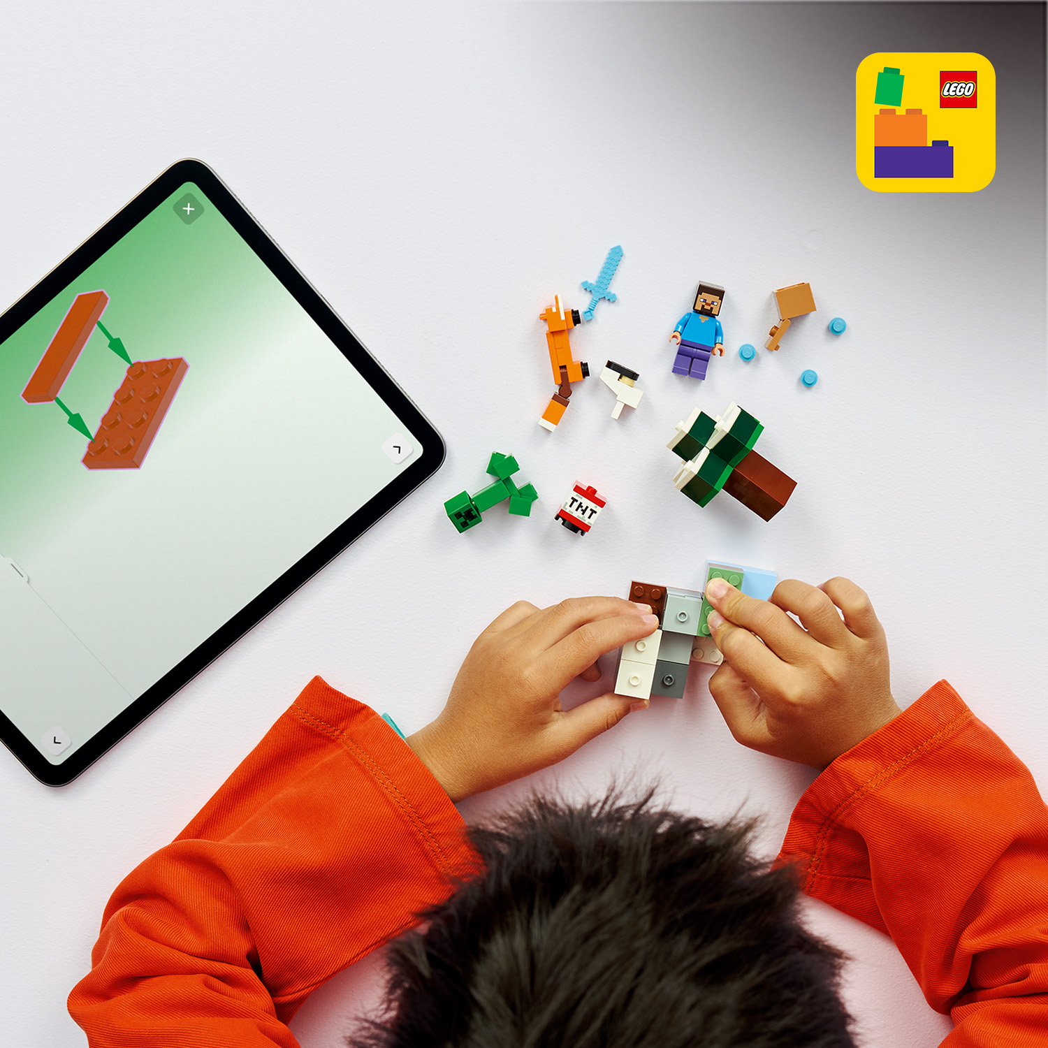 Včetně interaktivního návodu na stavění ve 3D