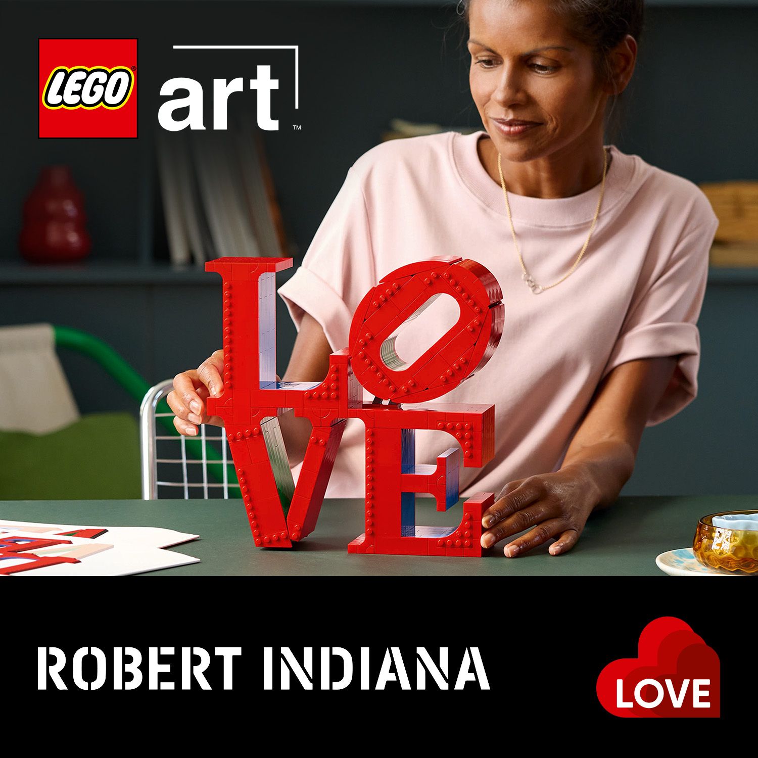Postavte si vlastní sochu LEGO® LOVE