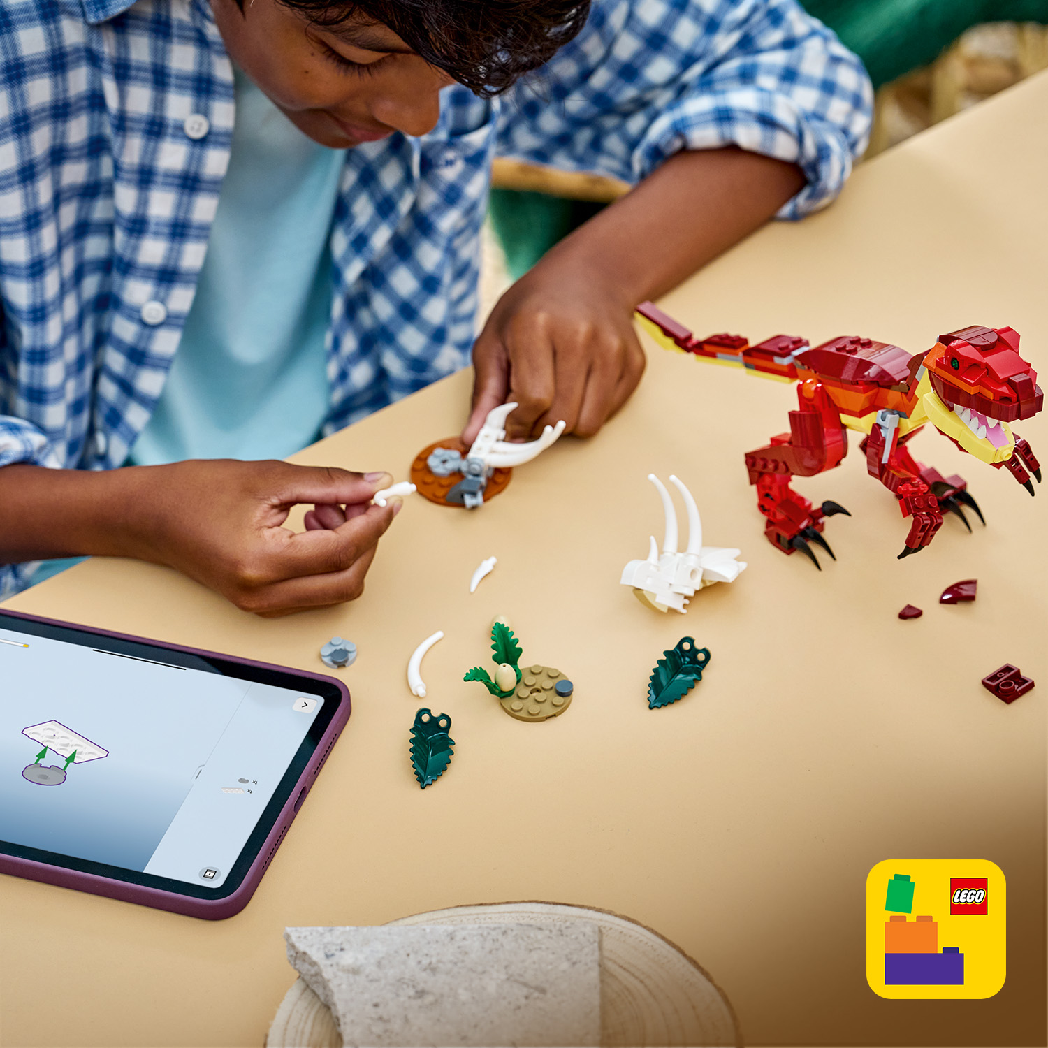 Včetně interaktivního návodu na stavění ve 3D