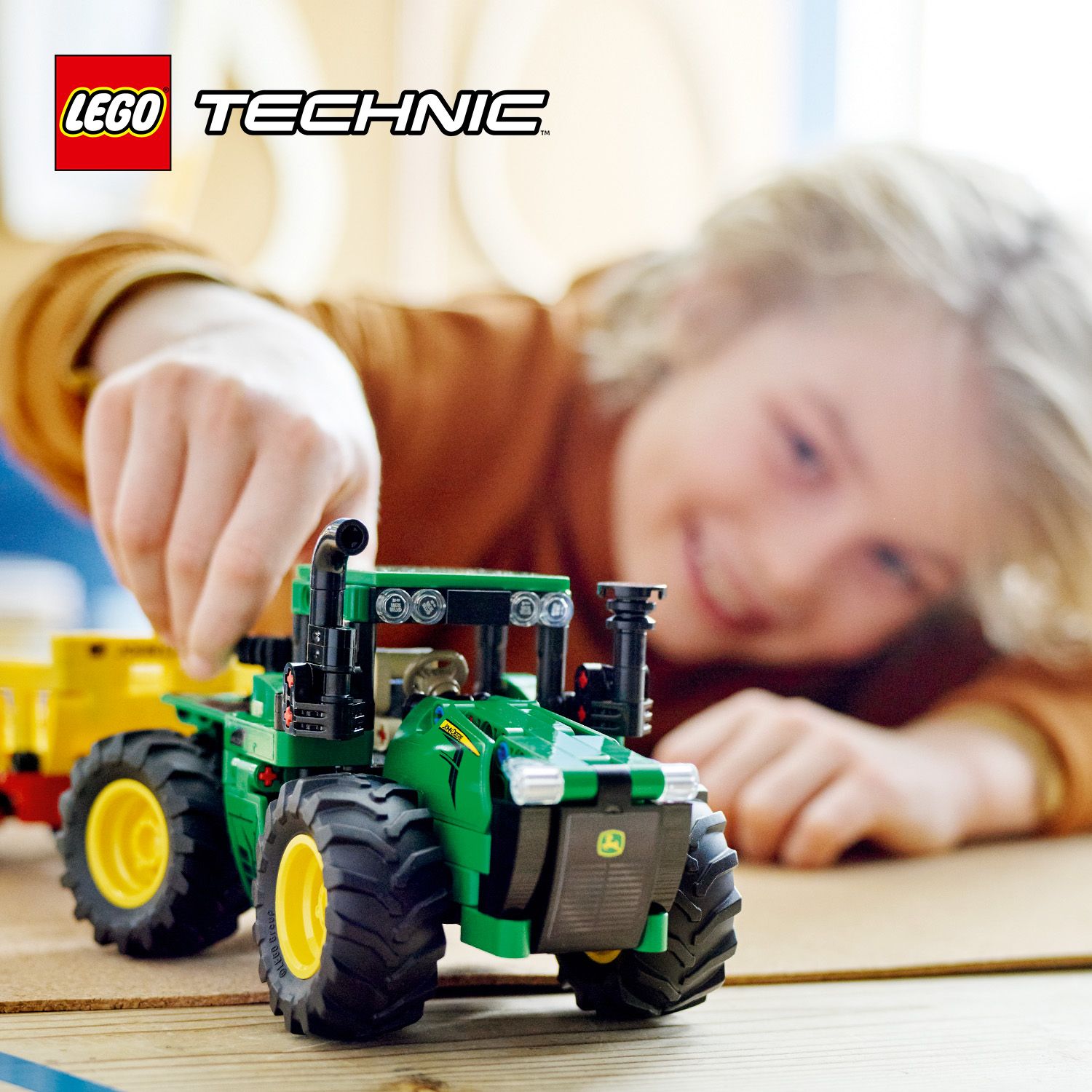 Zábavný model traktoru John Deere pro děti