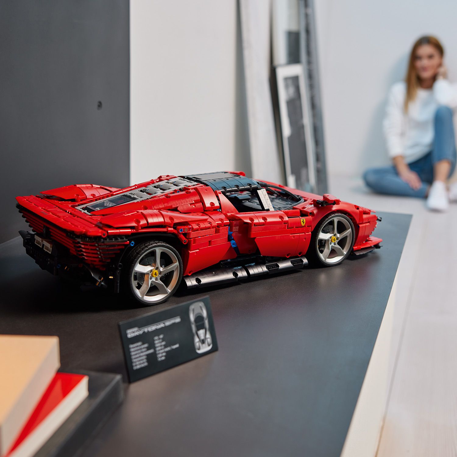Vystavte si své Ferrari s náležitou hrdostí