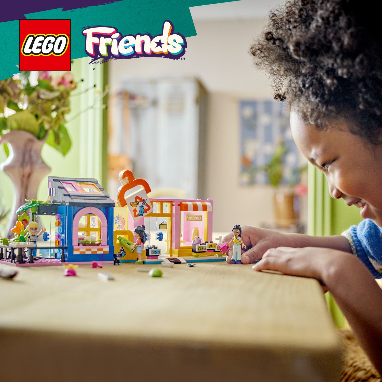 Stavebnice LEGO® Friends Obchod s&nbsp;retro oblečením