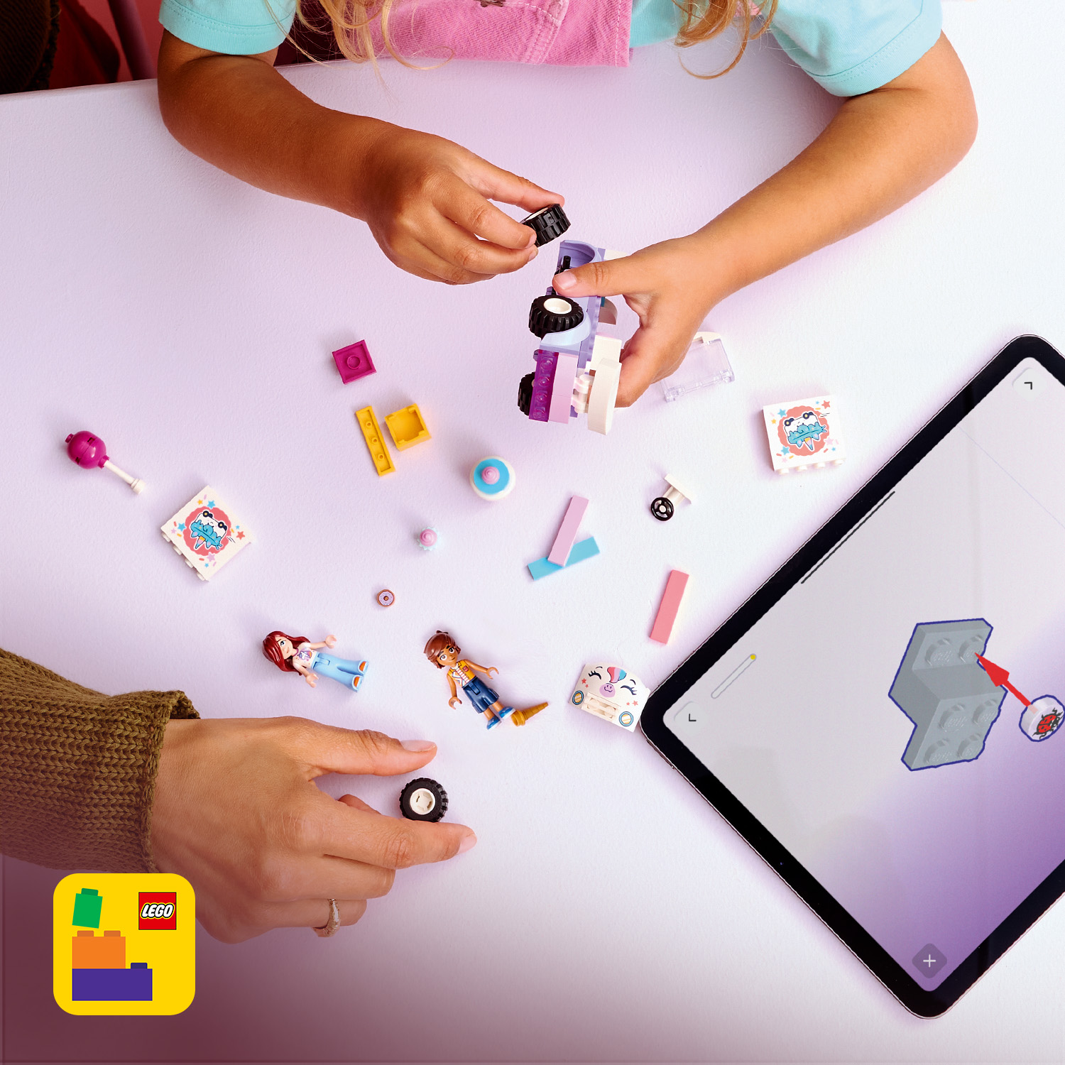 Včetně interaktivního návodu na stavění ve 3D