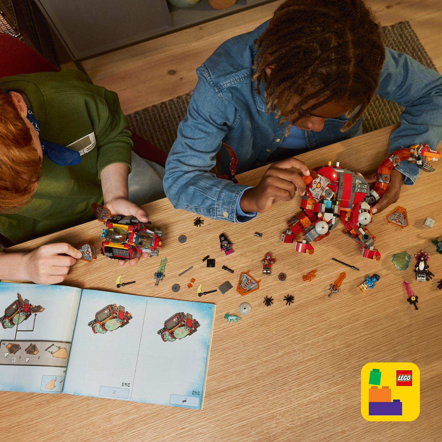 Včetně interaktivního návodu na stavění ve 3D