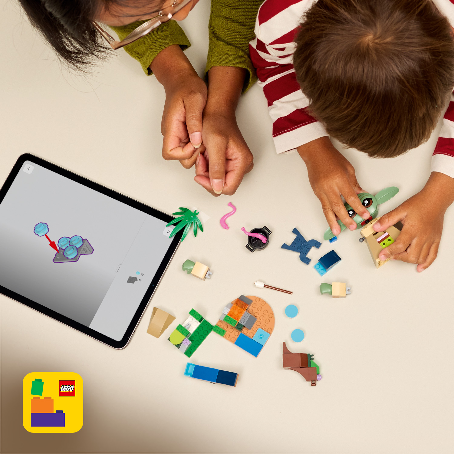 Včetně interaktivního návodu na stavění ve 3D